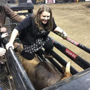 Meet your Posher, Laura